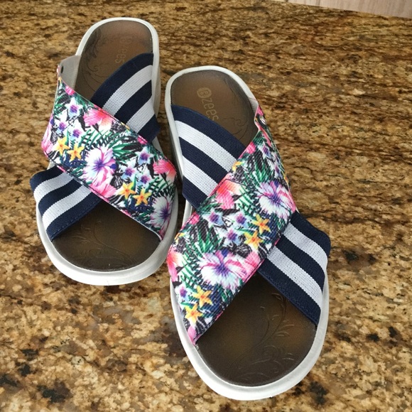bzees desire sandals floral